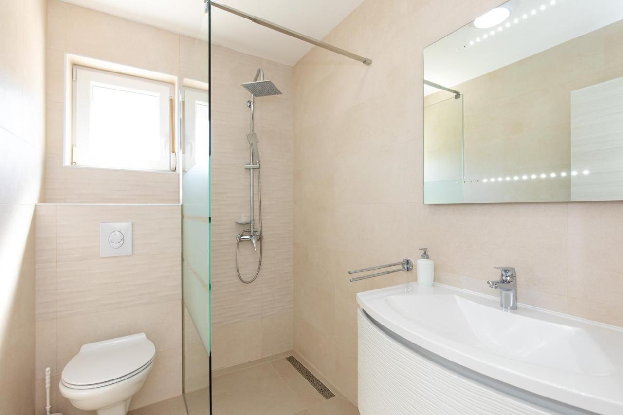 Apartments Augustinovic Baška Εξωτερικό φωτογραφία